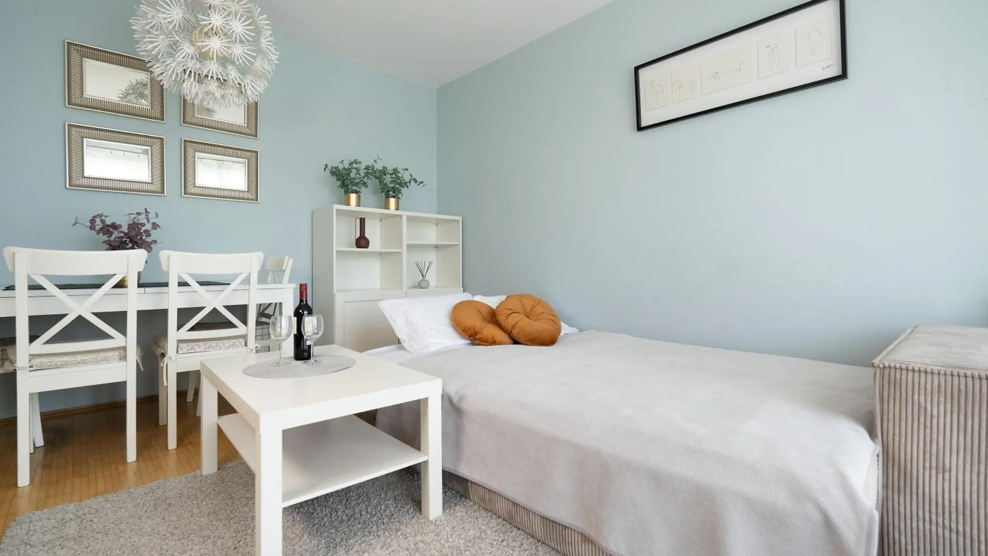 Nutmeg Apartment Wola Warszawa Polen