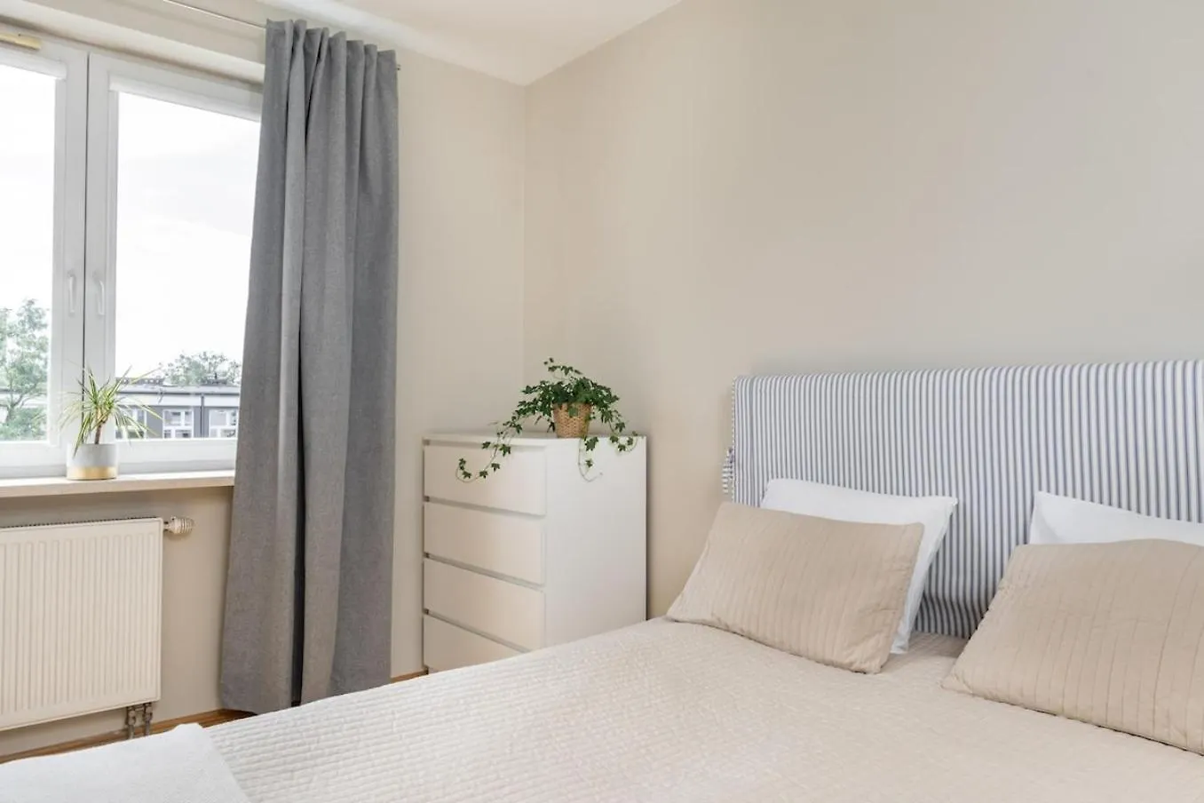 Nutmeg Apartment Wola Warsaw