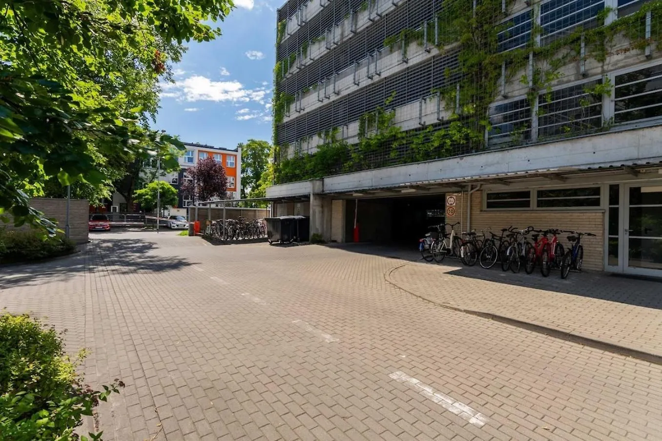 Nutmeg Apartment Wola Warsaw